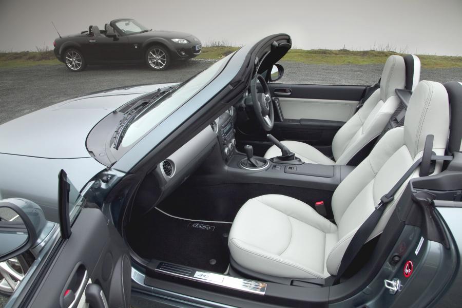  Mazda MX-5 Kendo Special Edition 2011 года  (фото 2 из 6)